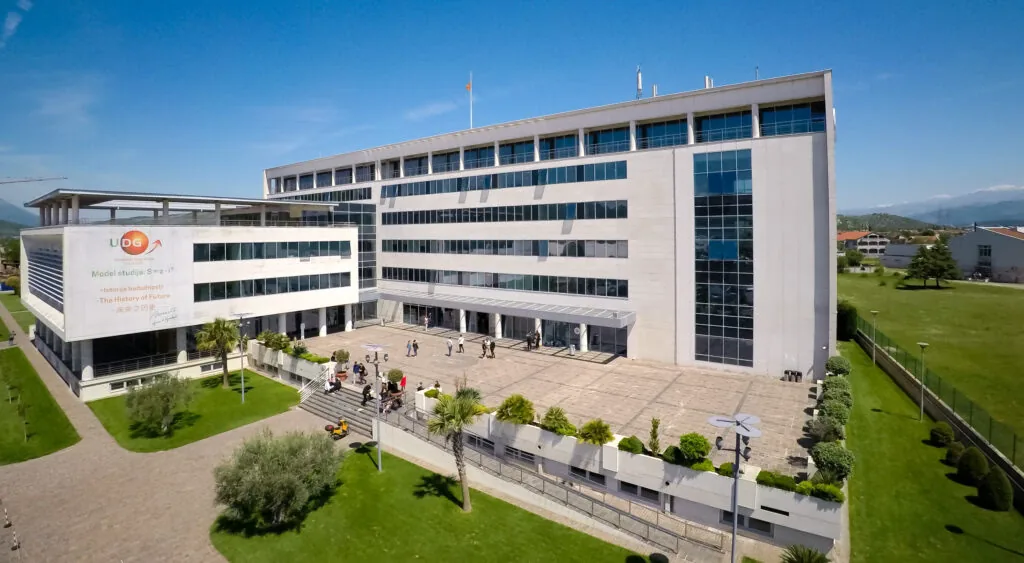 Škole i univerzitet